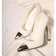 Magnifiques chaussures de mariée talons aiguille et bout argenté